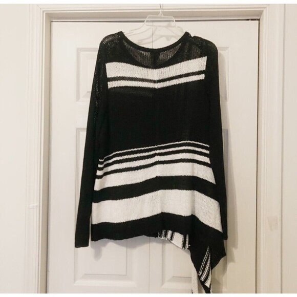 Chico's 1 Sz M Womens Asymmetrical Hem Knit Sweater Minimalist Black Stripe - Picture 8 of 12